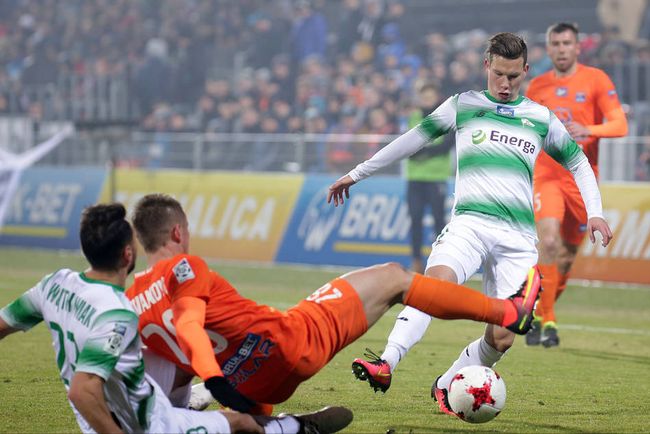 穆勒温哥华首秀数据：出场33分钟，传球成功率78%+进球被吹